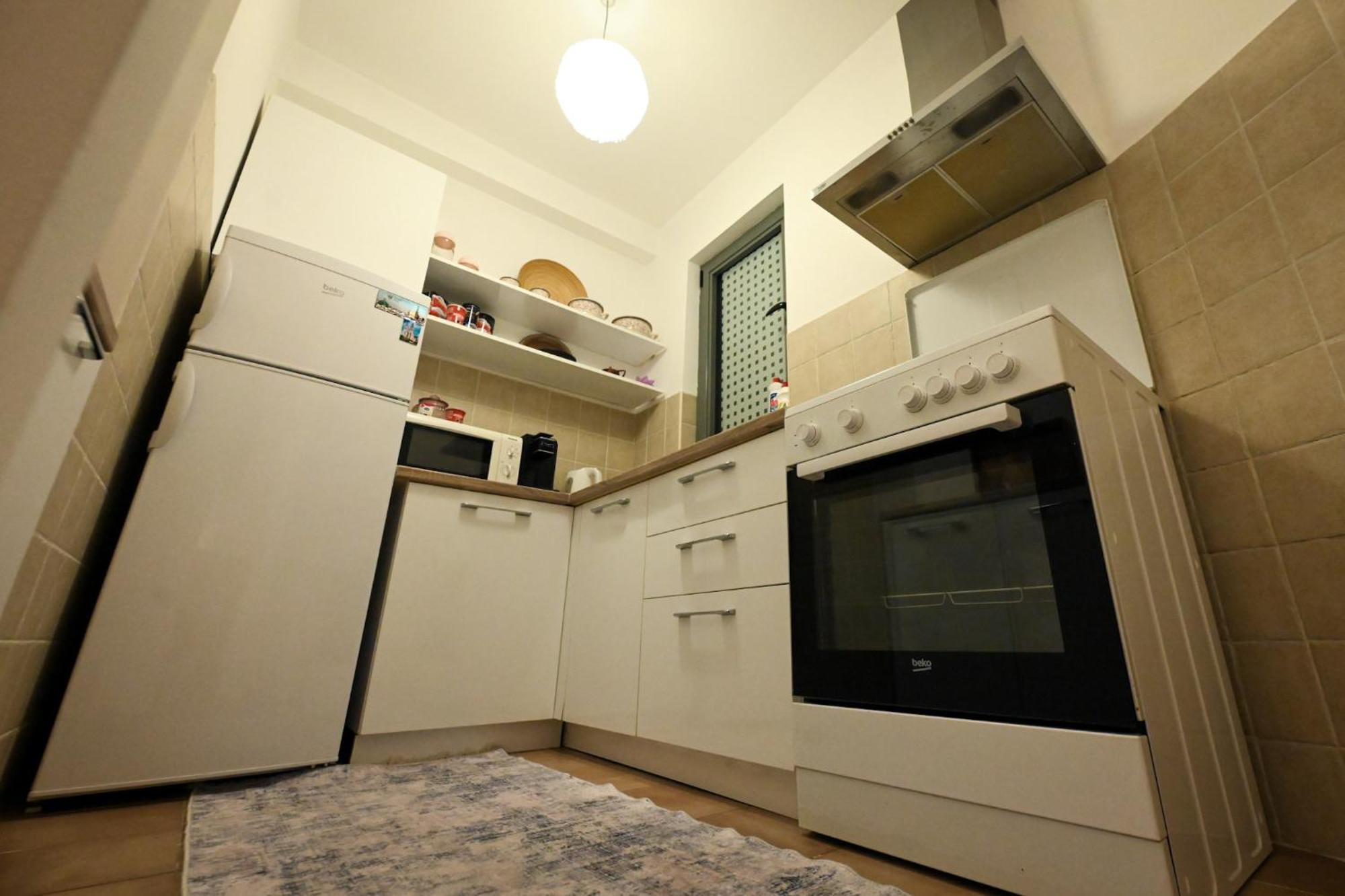 L&B Studio Apartment Pristina Exterior photo